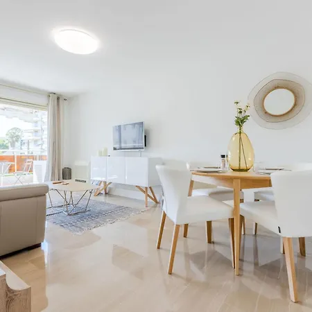Stylish 1-bedroom Close To Beaches Apartmán *